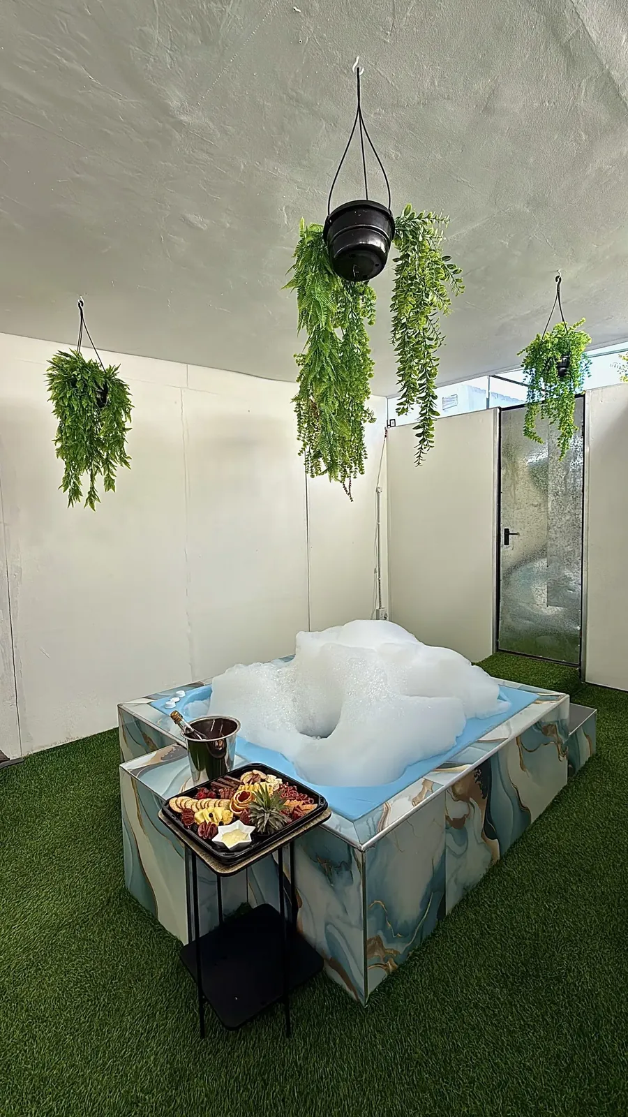 Emerald Spa & Wellness Centre — Relax with a hydrotherapy bath at Emerald Spa